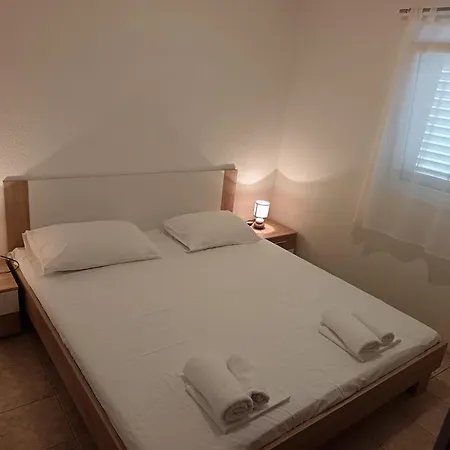 Rozina 1 Vinišće
