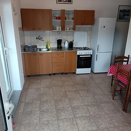 Rozina 1 Vinišće