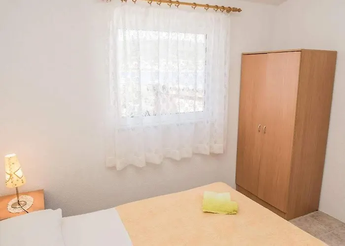 Rozina 1 Vinišće